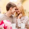 Парень признается в любви девушке